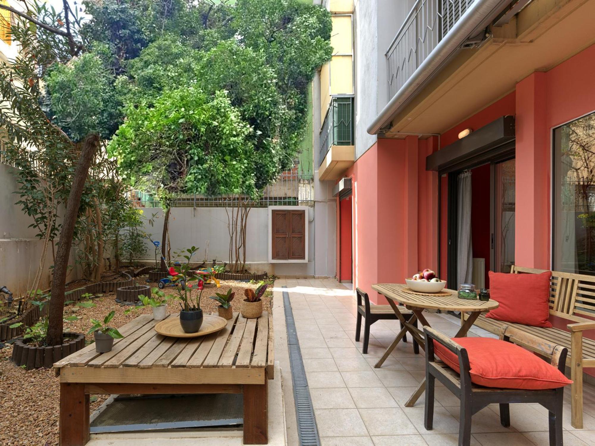 Koukaki Garden Escape Child Friendly Apartment Афины Экстерьер фото
